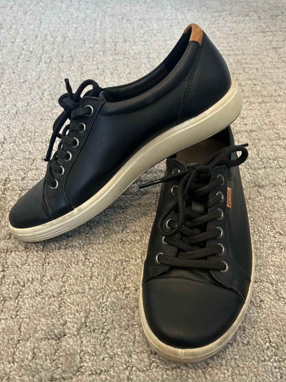 ECCO Women's Black Soft Leather Lace Up Sneakers Size 38 EU